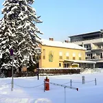 Gaestehaus Ria فندق مبيت وإفطار 3*