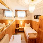 Gaestehaus Ria ベッド・アンド・ブレックファスト Pörtschach am Wörthersee