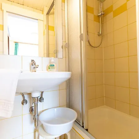 Bed and Breakfast Gaestehaus Ria 3*