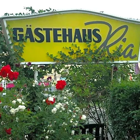 Bed & Breakfast Gastehaus Ria 3*