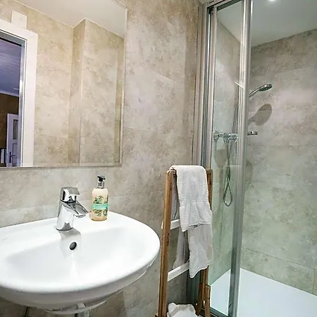 Gastehaus Ria Bed & Breakfast Portschach am Woerthersee