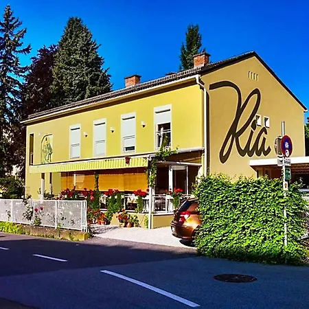 Gastehaus Ria Portschach am Woerthersee