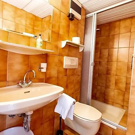 Bed & Breakfast Gastehaus Ria 3*