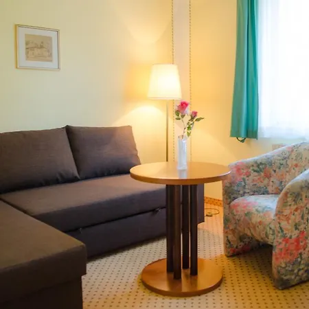 Bed and Breakfast Gaestehaus Ria 3*