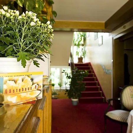 Bed and Breakfast Gaestehaus Ria 3*