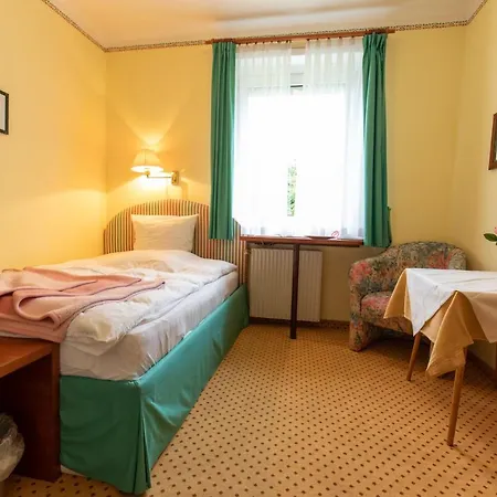 Gaestehaus Ria فندق مبيت وإفطار