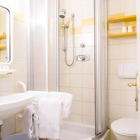 Bed and Breakfast Gaestehaus Ria Pörtschach am Wörthersee