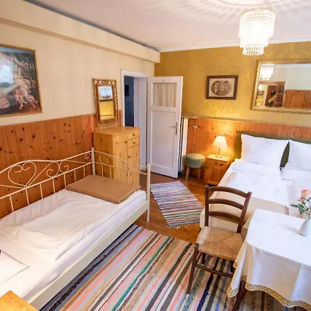 Bed & Breakfast Gastehaus Ria