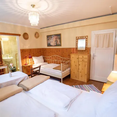 Gaestehaus Ria فندق مبيت وإفطار