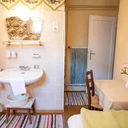 Gaestehaus Ria Bed and Breakfast 3*